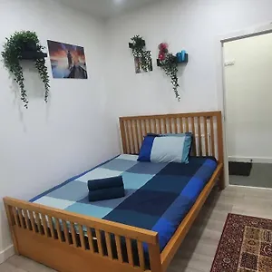  Apartment One Bedroom With Garden,sleep Up To 4ppl